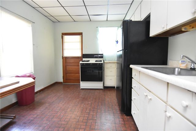 613 E 19th Ave, Munhall, PA 15120