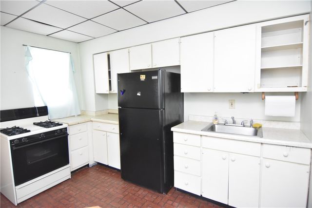 613 E 19th Ave, Munhall, PA 15120