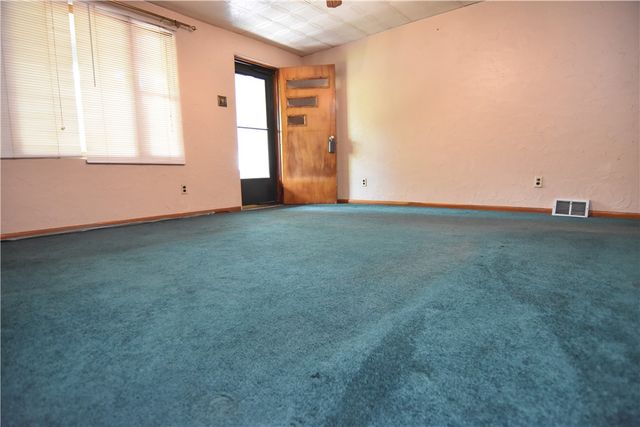 613 E 19th Ave, Munhall, PA 15120