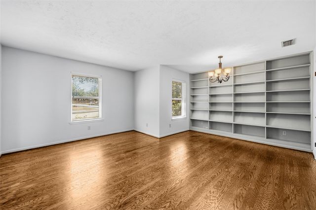 2433 Pinehurst Lane, Mesquite, TX 75150