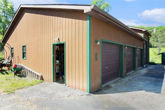 746 State Route 380, Washington Twp, PA 15668