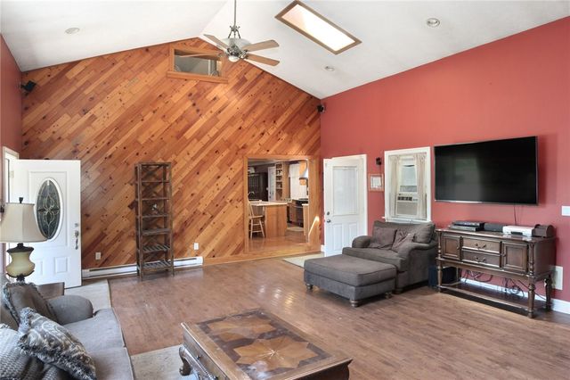 746 State Route 380, Washington Twp, PA 15668
