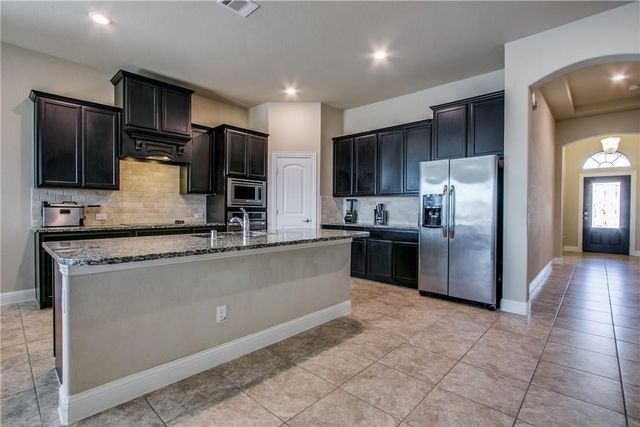 552 Winnetka Drive, Oak Point, TX 75068