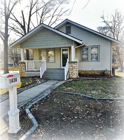 1438 Columbia Avenue, Leavenworth, KS 66048