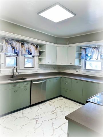 1438 Columbia Avenue, Leavenworth, KS 66048