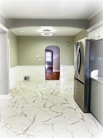 1438 Columbia Avenue, Leavenworth, KS 66048