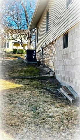 1438 Columbia Avenue, Leavenworth, KS 66048