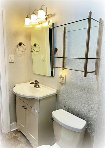 1438 Columbia Avenue, Leavenworth, KS 66048