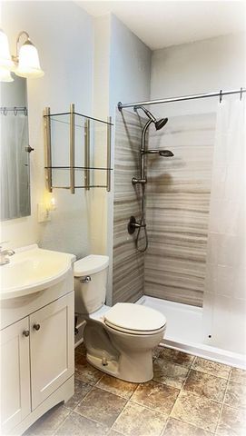 1438 Columbia Avenue, Leavenworth, KS 66048