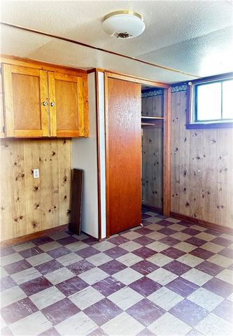 1438 Columbia Avenue, Leavenworth, KS 66048