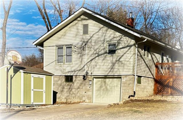 1438 Columbia Avenue, Leavenworth, KS 66048