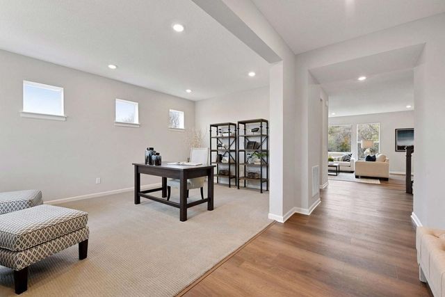 3067 Trinity Dr, Shakopee, MN 55379