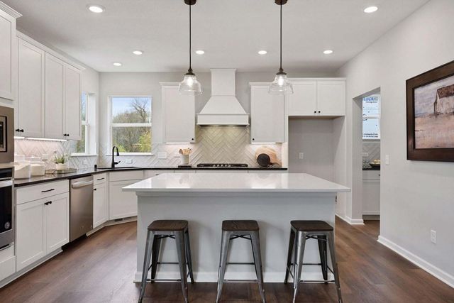 3067 Trinity Dr, Shakopee, MN 55379