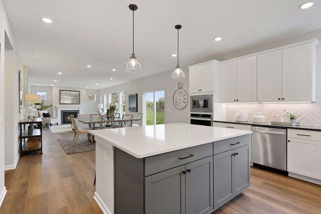 3067 Trinity Dr, Shakopee, MN 55379