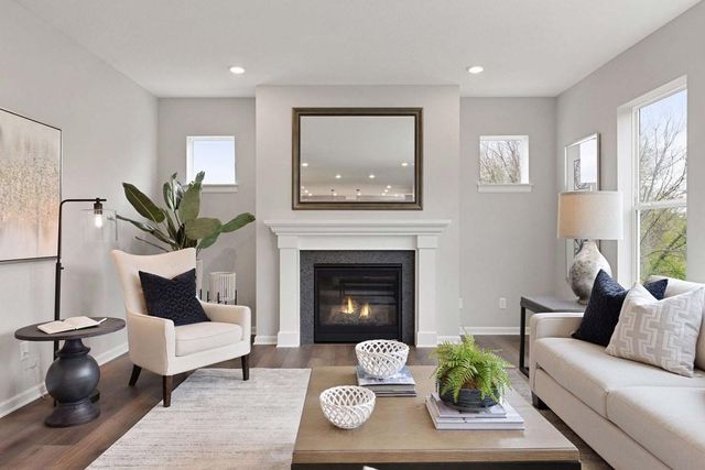 3067 Trinity Dr, Shakopee, MN 55379