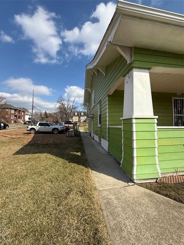 388 N Perry Street, Pontiac, MI 48342