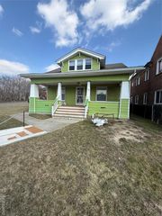 388 N Perry Street, Pontiac, MI 48342