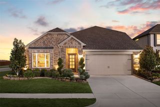 2204 Broken Arrow Drive, Aubrey, TX 76227