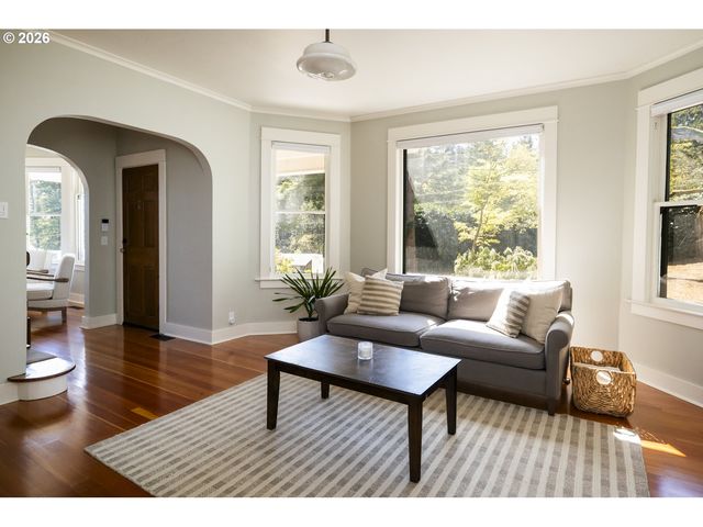 12300 Se MT SCOTT Blvd, Happy Valley, OR 97086