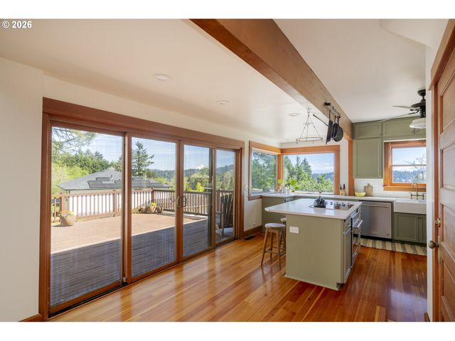 12300 Se MT SCOTT Blvd, Happy Valley, OR 97086