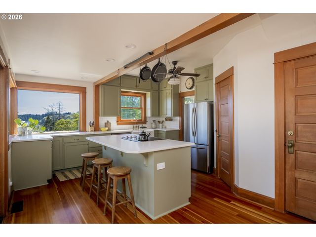 12300 Se MT SCOTT Blvd, Happy Valley, OR 97086