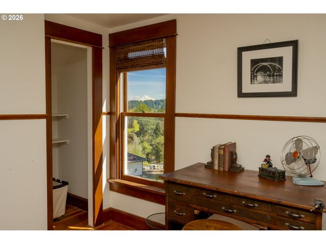 12300 Se MT SCOTT Blvd, Happy Valley, OR 97086