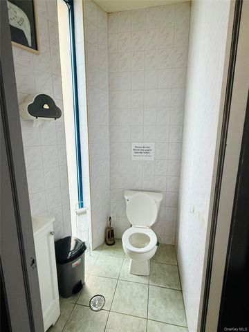 3705 Prince Street 2B, Flushing, NY 11354