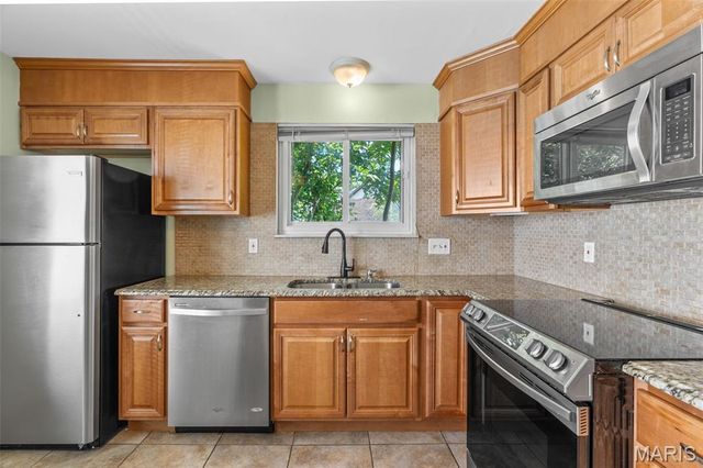 6206 Stratford Glen Court, Unincorporated, MO 63129