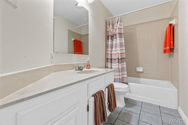 6206 Stratford Glen Court, Unincorporated, MO 63129