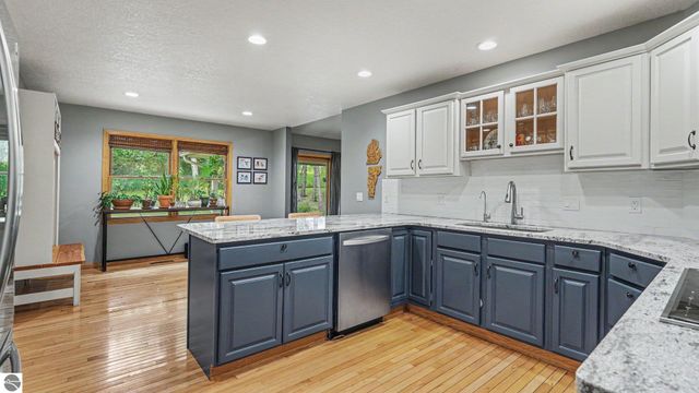 2107 W Kelly Drive, Mt Pleasant, MI 48858