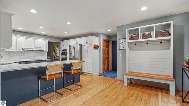 2107 W Kelly Drive, Mt Pleasant, MI 48858