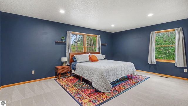 2107 W Kelly Drive, Mt Pleasant, MI 48858