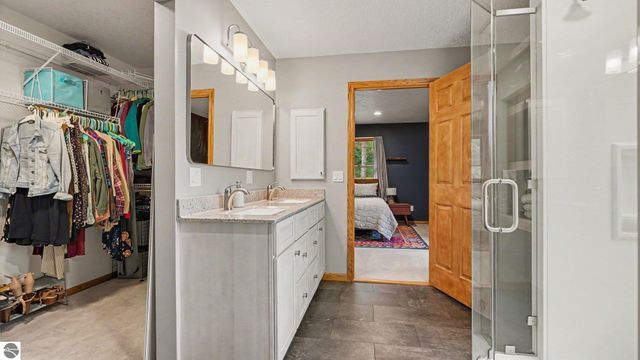 2107 W Kelly Drive, Mt Pleasant, MI 48858