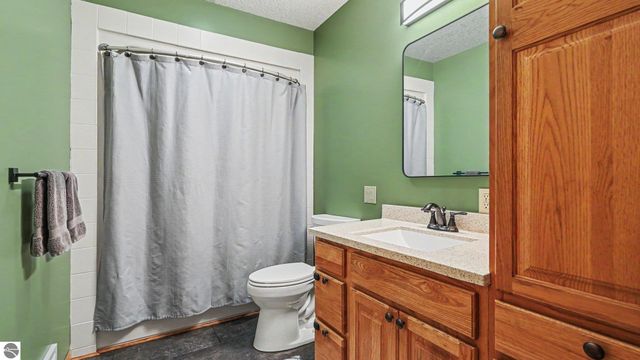2107 W Kelly Drive, Mt Pleasant, MI 48858