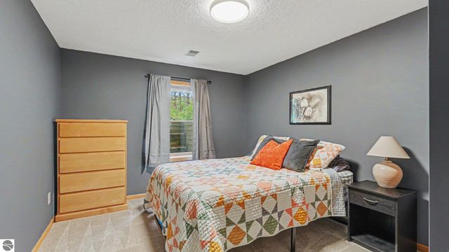 2107 W Kelly Drive, Mt Pleasant, MI 48858