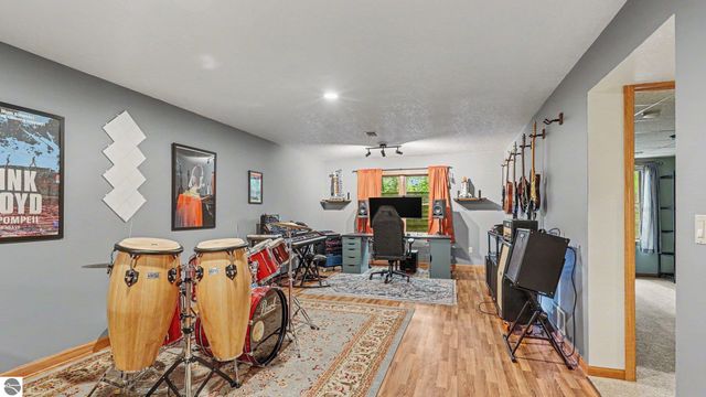 2107 W Kelly Drive, Mt Pleasant, MI 48858