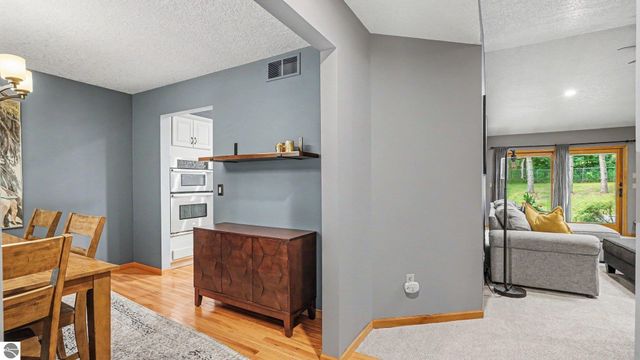 2107 W Kelly Drive, Mt Pleasant, MI 48858