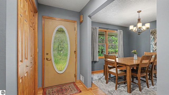 2107 W Kelly Drive, Mt Pleasant, MI 48858