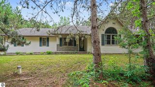 2107 W Kelly Drive, Mt Pleasant, MI 48858