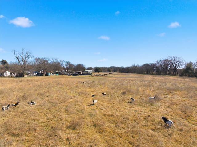 2801 Old Marlin Road, Waco, TX 76705