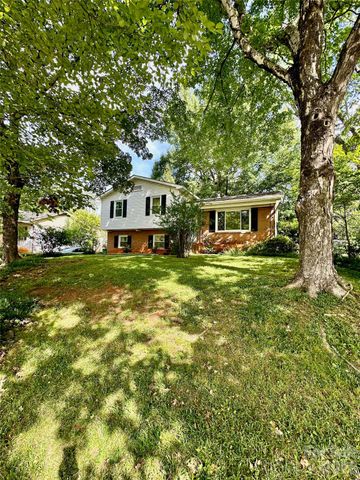 7200 Woodstock Drive, Charlotte, NC 28210