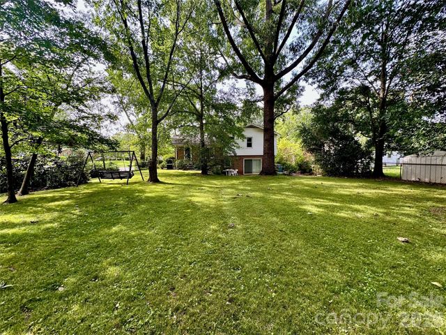 7200 Woodstock Drive, Charlotte, NC 28210