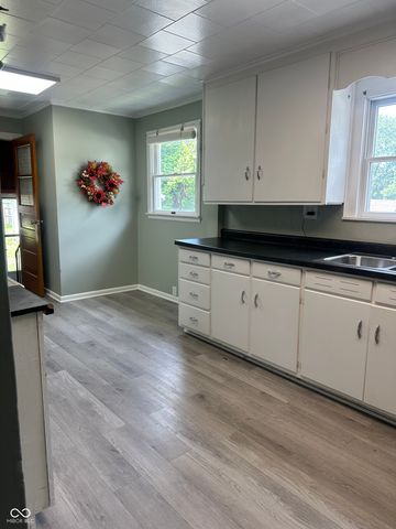124 W Berry Street, Greencastle, IN 46135