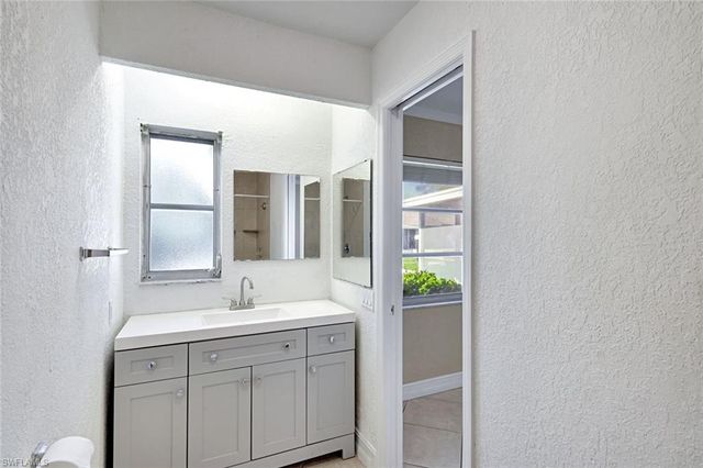 321 Dania ST, Lehigh Acres, FL 33936