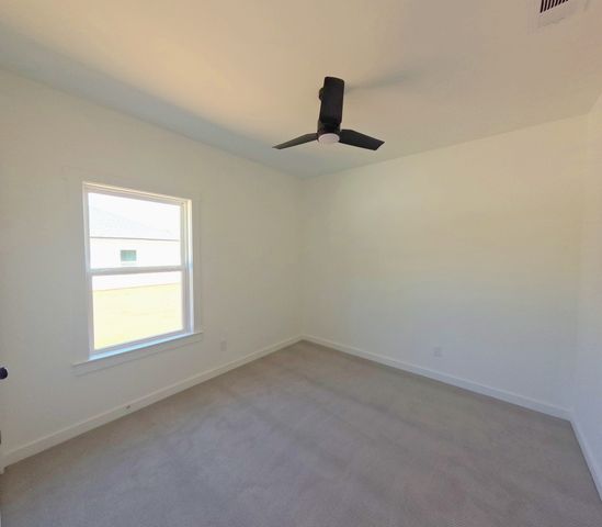 226 10th Street, Paris, TX 75460