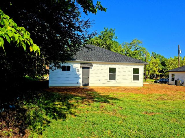 226 10th Street, Paris, TX 75460