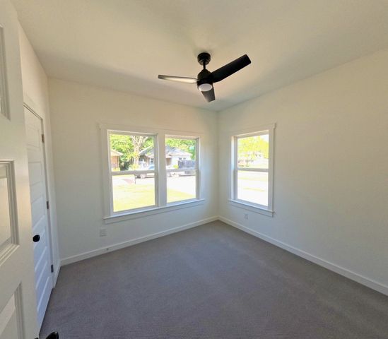 226 10th Street, Paris, TX 75460