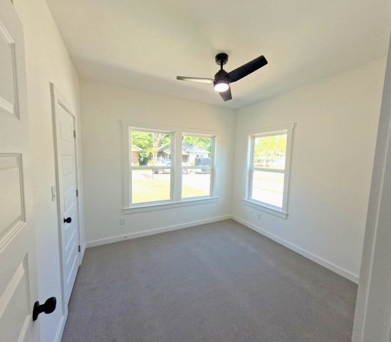 226 10th Street, Paris, TX 75460