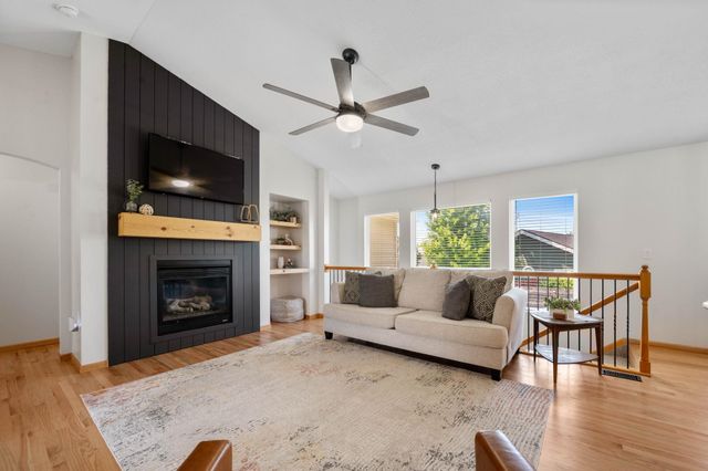 3101 Country Lane Ct, Augusta, KS 67010