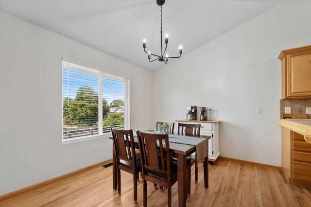 3101 Country Lane Ct, Augusta, KS 67010